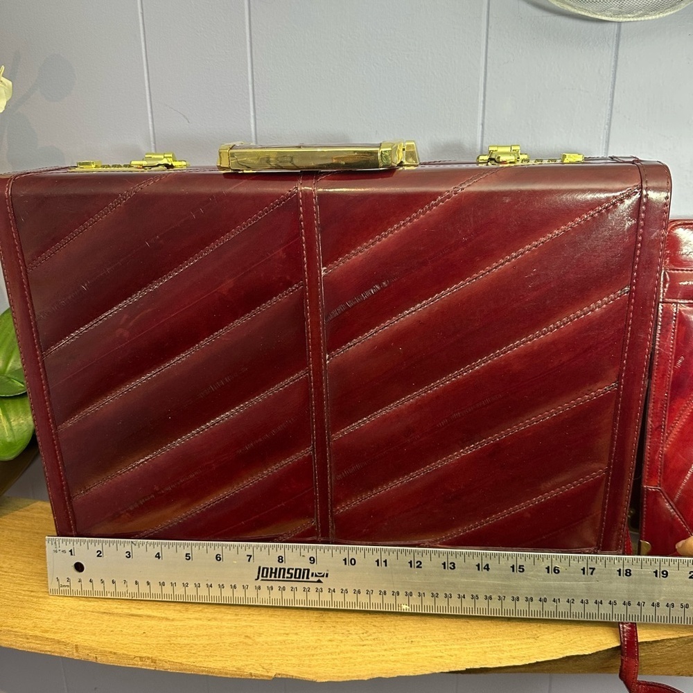 Elegant Burgundy EEL skin vintage Attaché SET - Picture 11 of 15